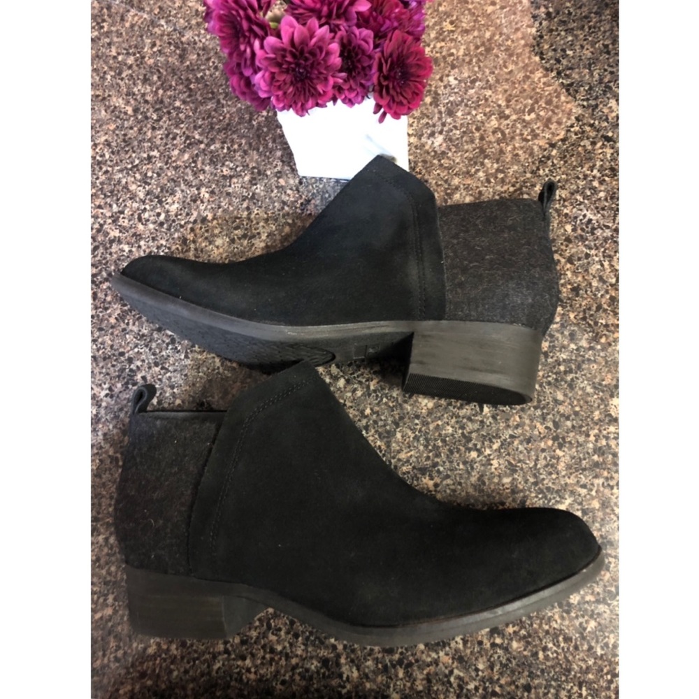 TOMS Deia zip ankle boot size 8 black